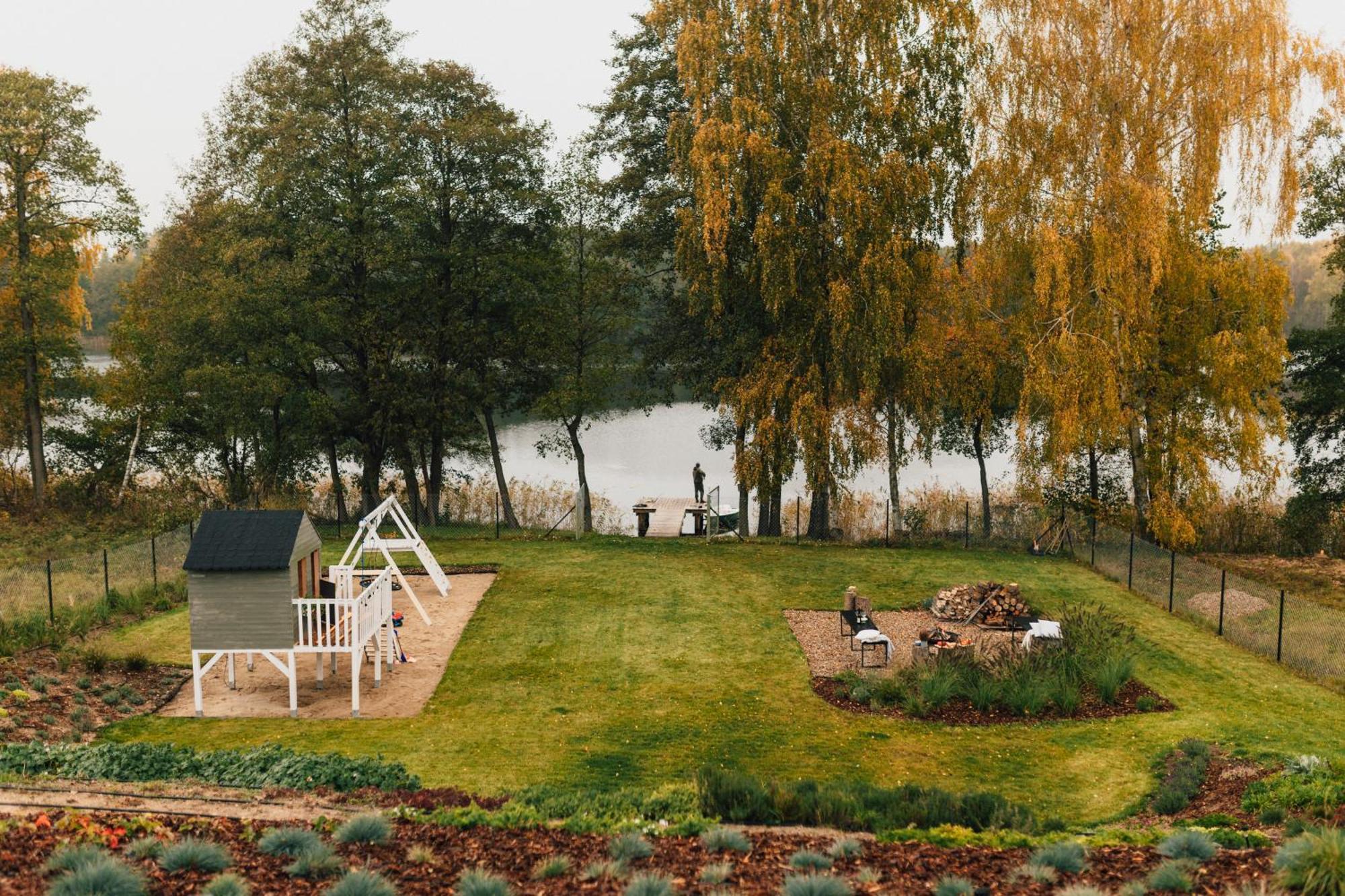 פסים Kalwa Lake House - Dom Nad Jeziorem Z Prywatnym Pomostem I Jacuzzi Oraz Sprzetem Wodnym מראה חיצוני תמונה